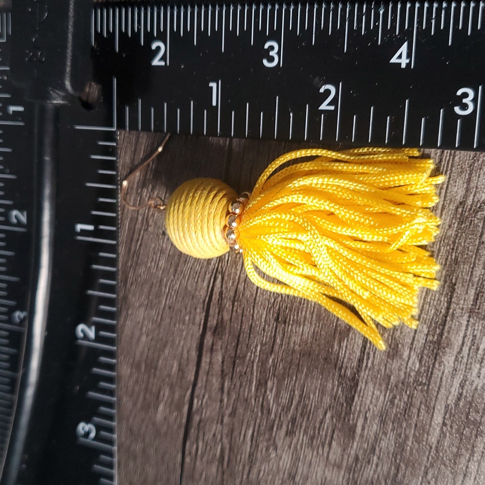 Yellow Tassel Earrings‎ E913 - Picture 3 of 3